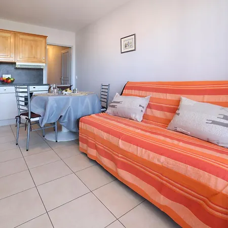 Le Miramar-2 By Interhome