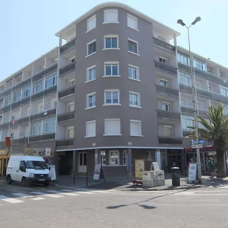 Le Miramar-2 By Interhome