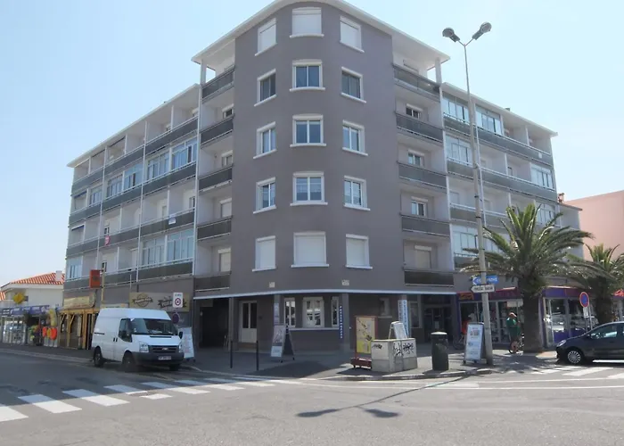 Le Miramar-2 By Interhome